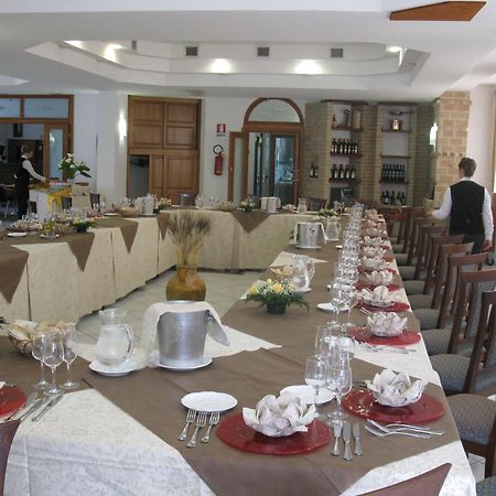 Hotel Ristorante Antica Marina Никотера-Марина Экстерьер фото